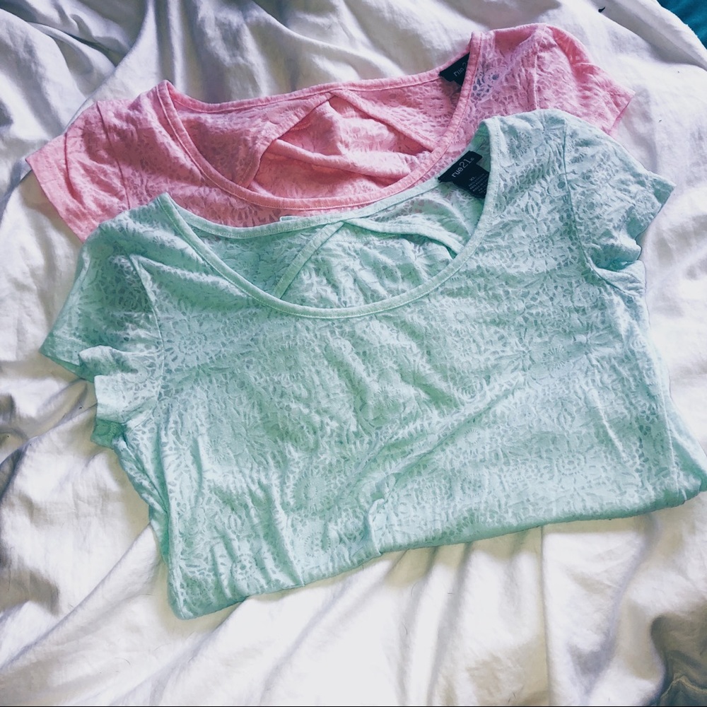 ✨BUNDLE✨ 2 rue 21 open-back tops 💜